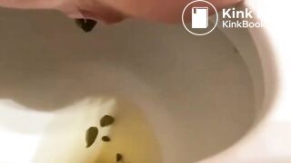 SCAT - Sexy girls Pooping 36