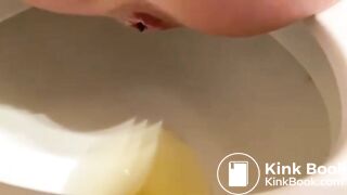 SCAT - Sexy girls Pooping 36