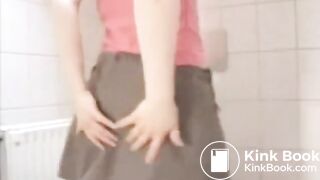 SCAT - Sexy girls Pooping 35