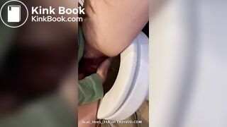 SCAT - Sexy girls Pooping 42