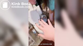 SCAT - Sexy girls Pooping 42