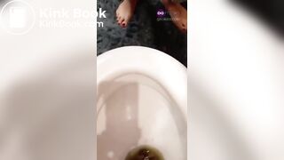 SCAT - Sexy girls Pooping 42