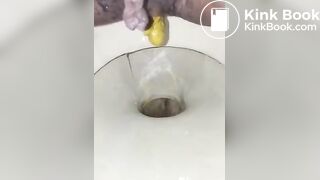 SCAT - Sexy girls Pooping 36