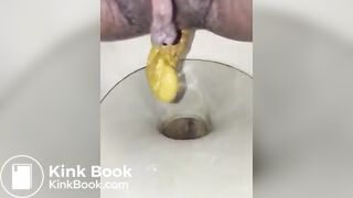 SCAT - Sexy girls Pooping 36