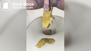 SCAT - Sexy girls Pooping 36