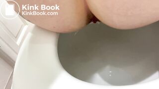 SCAT - Sexy girls Pooping 35