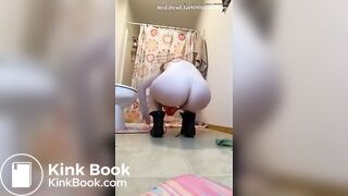 SCAT - Sexy girls Pooping 34