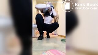 SCAT - Sexy girls Pooping 34