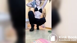 SCAT - Sexy girls Pooping 34