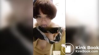 SCAT - Sexy girls Pooping 42