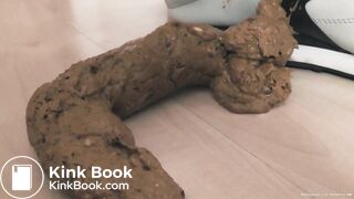 SCAT - Sexy girls Pooping 35