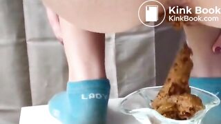SCAT - Sexy girls Pooping 43