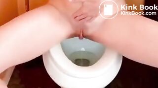SCAT - Sexy girls Pooping 36
