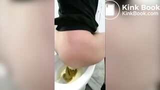 SCAT - Sexy girls Pooping 44
