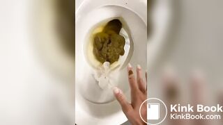 SCAT - Sexy girls Pooping 44