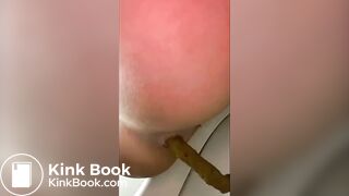 SCAT - Sexy girls Pooping 44