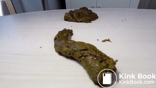SCAT - Sexy girls Pooping 37