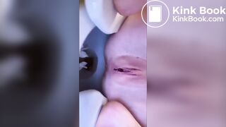 SCAT - Sexy girls Pooping 36