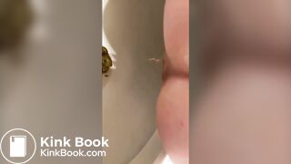SCAT - Sexy girls Pooping 36
