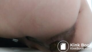 SCAT - Sexy girls Pooping 37