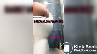SCAT - Sexy girls Pooping 38