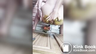 SCAT - girl shit dildo fuck