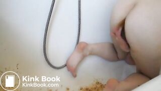 SCAT - Sexy girls Pooping 38