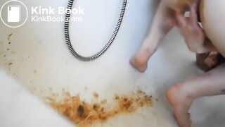 SCAT - Sexy girls Pooping 38
