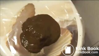 SCAT - Sexy girls Pooping 38