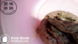 SCAT - Sexy girls Pooping 38