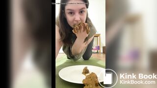 SCAT - Sexy girls Pooping 37