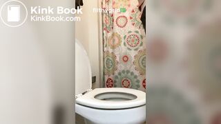 SCAT - Sexy girls Pooping 41