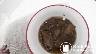 SCAT - Sexy girls Pooping 37