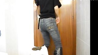 SCAT - Sexy girls Pooping 42