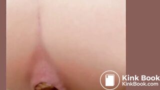SCAT - Sexy girls Pooping 36