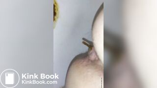 SCAT - Sexy girls Pooping 38