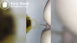 SCAT - Sexy girls Pooping 38