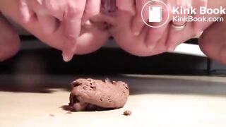 SCAT - Sexy girls Pooping 43