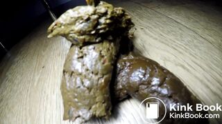 SCAT - Sexy girls Pooping 42