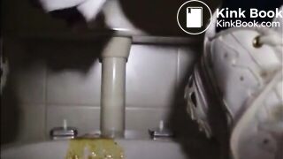 SCAT - Sexy girls Pooping 38