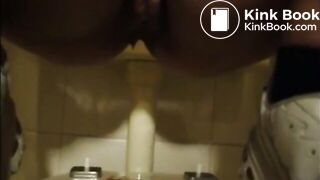SCAT - Sexy girls Pooping 38