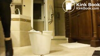 SCAT - Sexy girls Pooping 38
