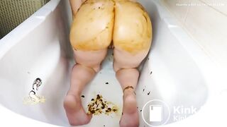 SCAT - Sexy girls Pooping 38