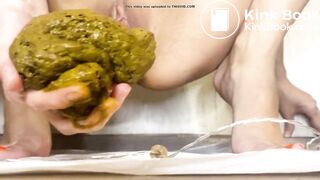 SCAT - Sexy girls Pooping 42
