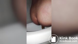SCAT - Sexy girls Pooping 44