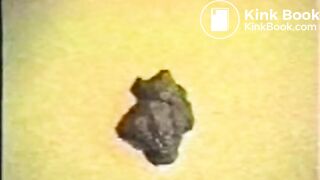 SCAT - Sexy girls Pooping 44