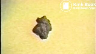 SCAT - Sexy girls Pooping 44