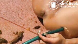 SCAT - Sexy girls Pooping 43