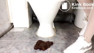 SCAT - Sexy girls Pooping 42