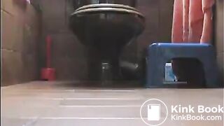 SCAT - Sexy girls Pooping 44